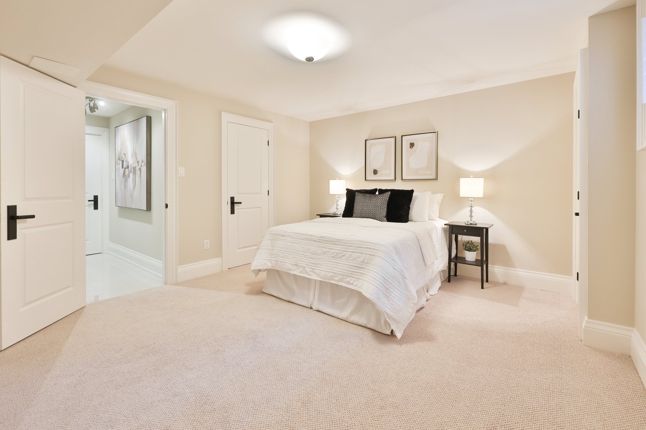 1356 Thornhill Drive