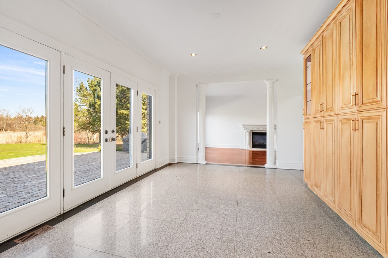 19 Logan Crt 