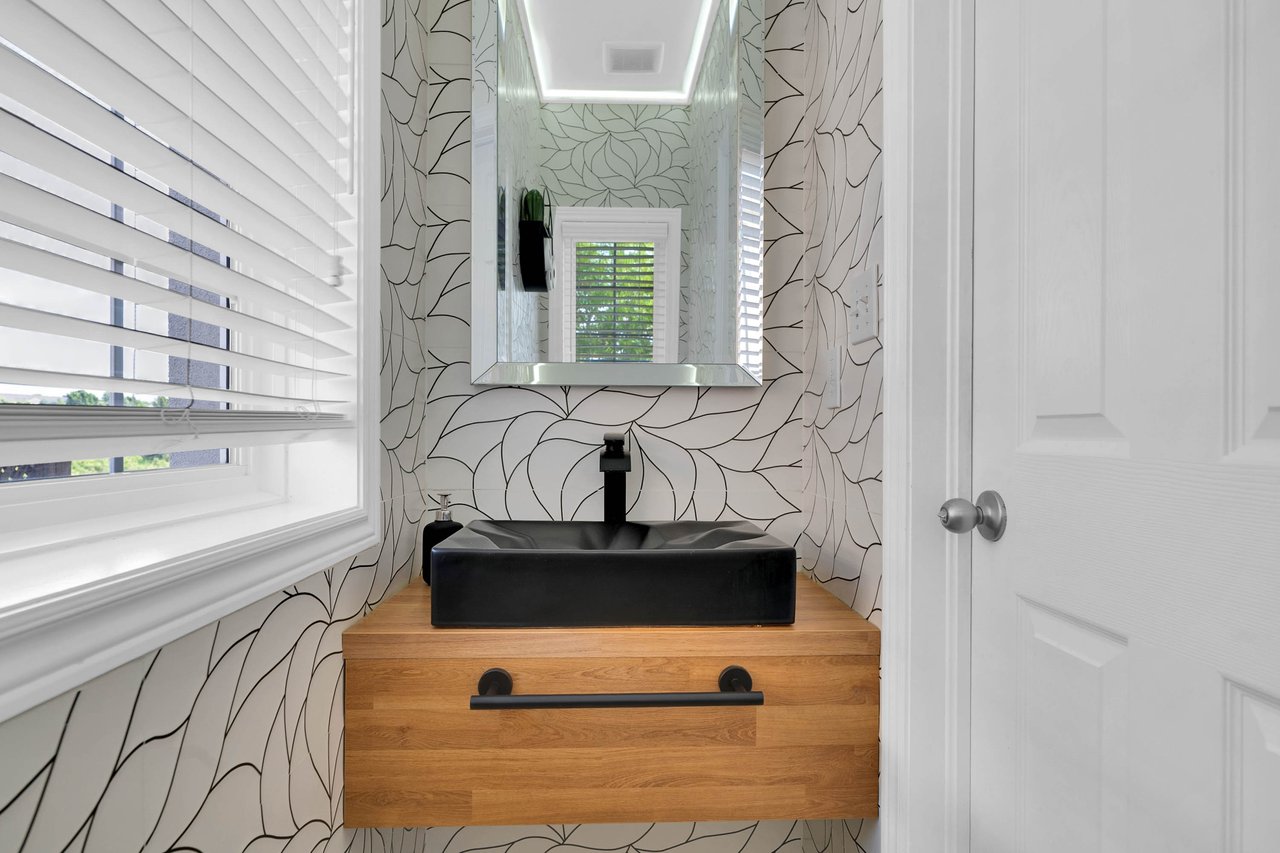 73 Medici Lane Unit: 5