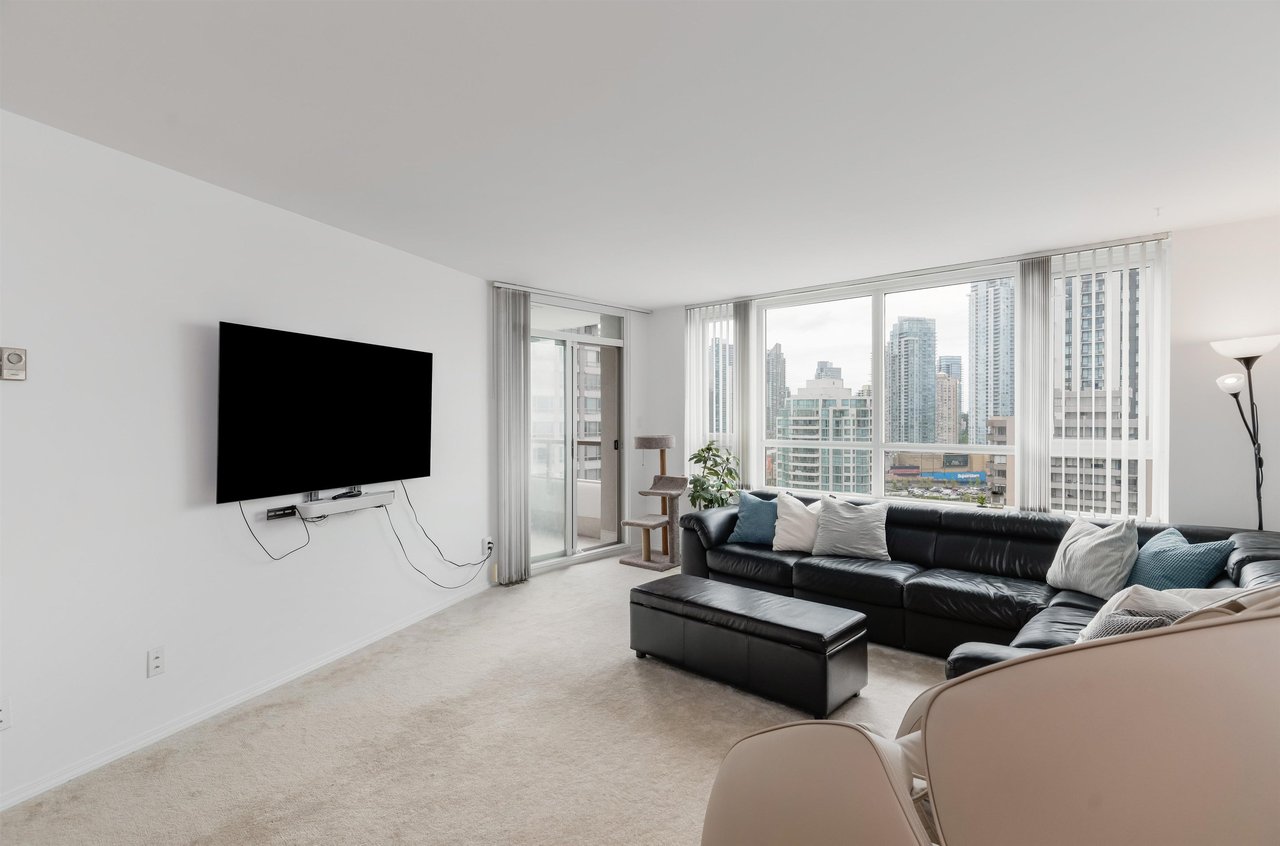 6055 Nelson Ave, #2102