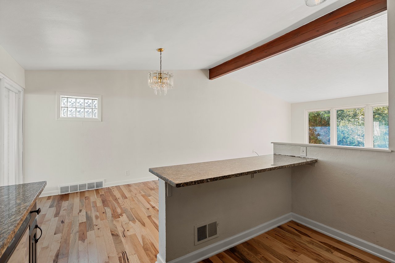 1332 Foxboro Dr