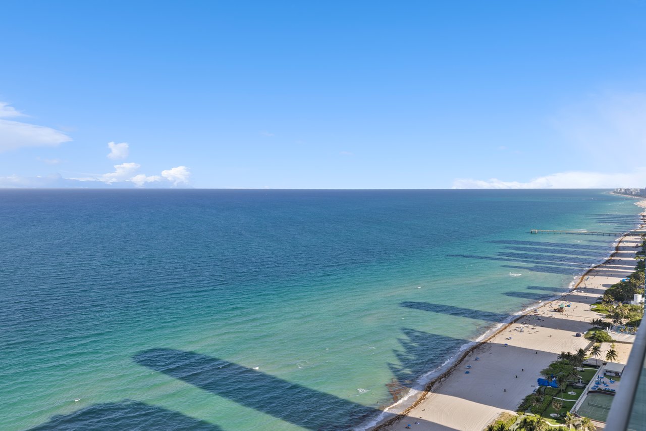 17901 Collins Ave # 3003