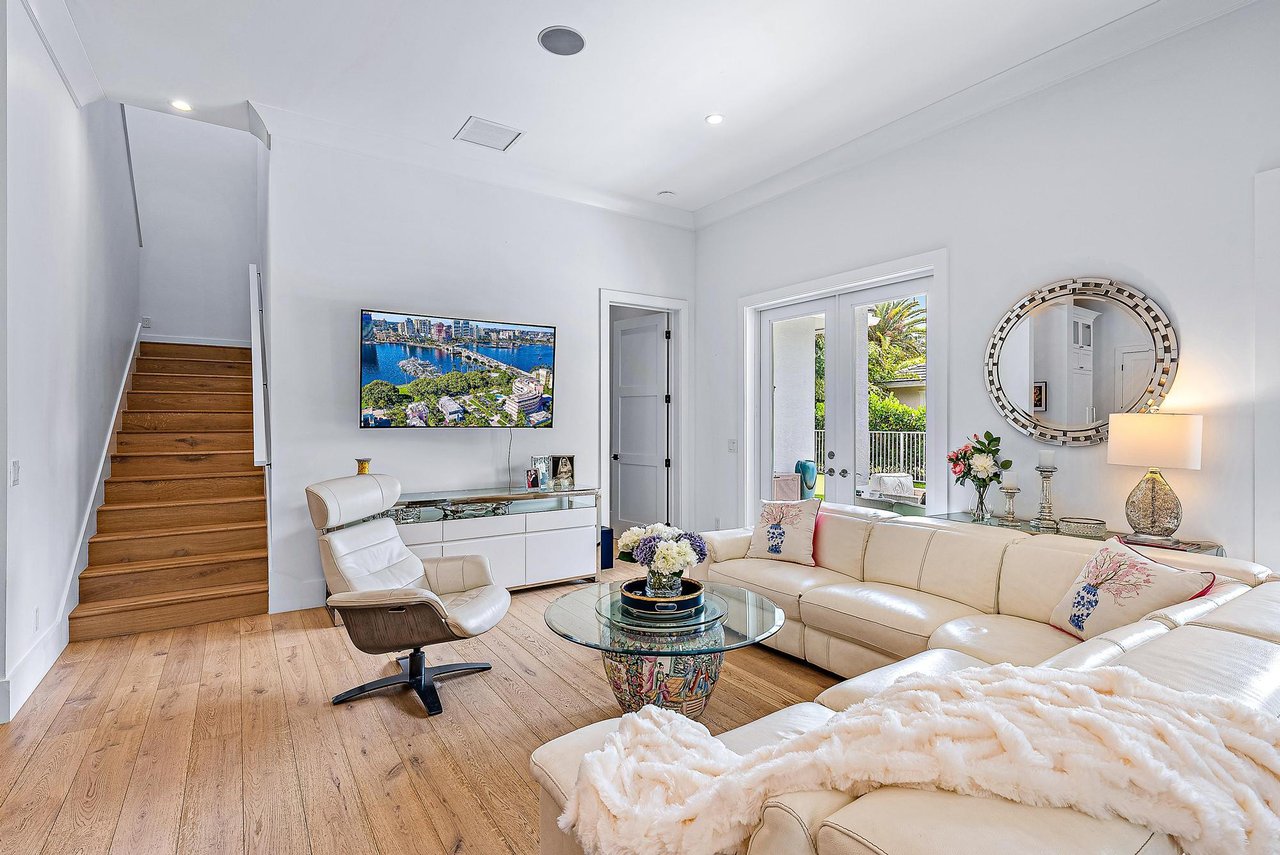 Luxury Modern Single Family Home For Rent North Palm Beach - Lynn Dachisen