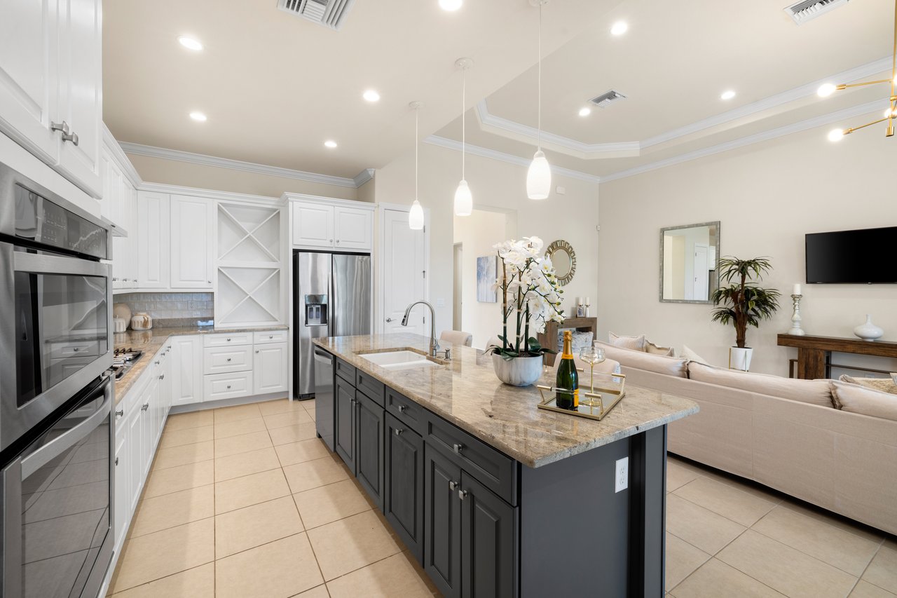 10137 Florence CIR, NAPLES