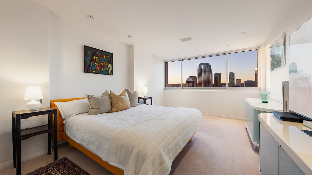 2220 Avenue Of The Stars Unit: 1802W