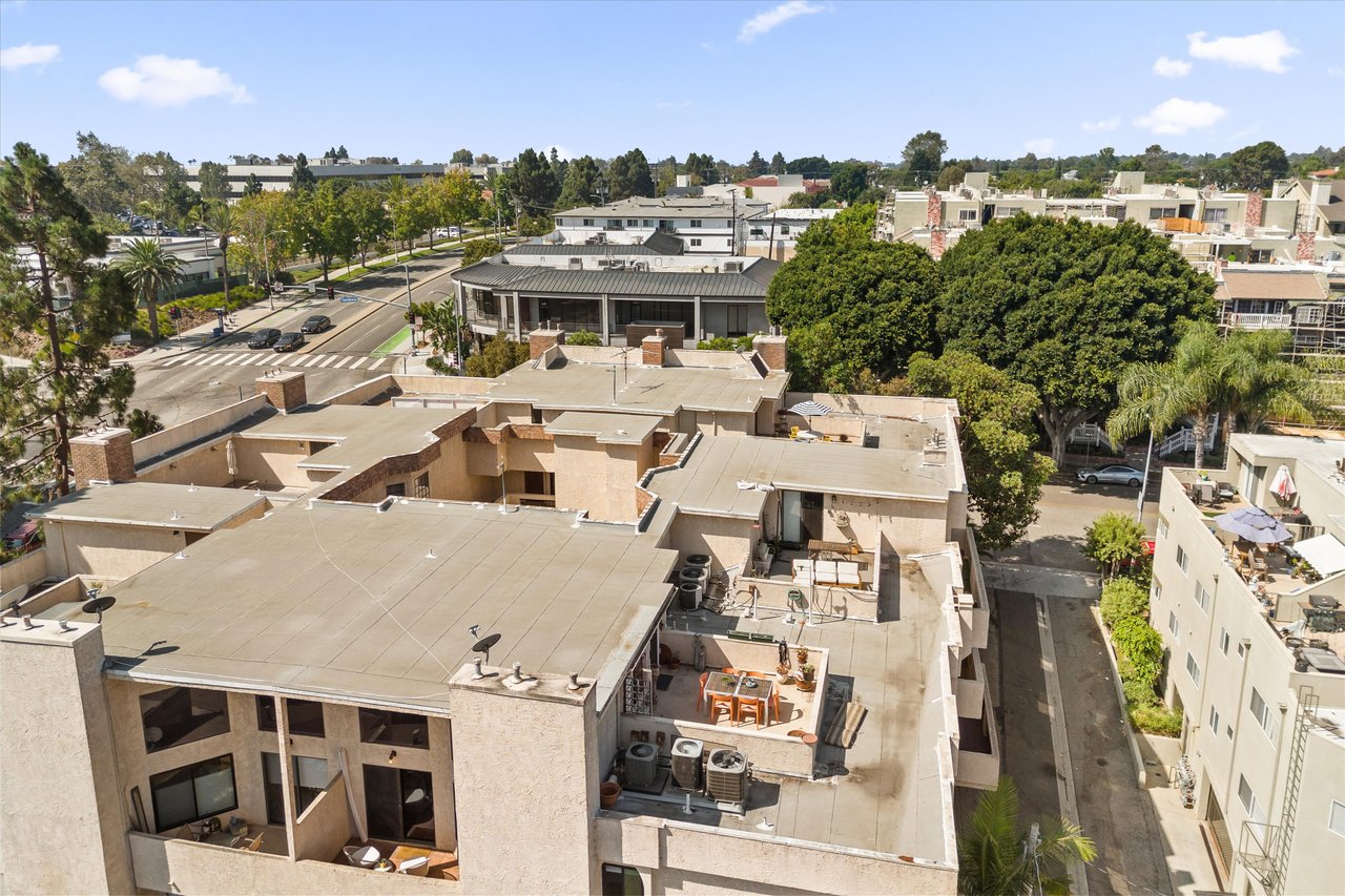 12321 Ocean Park Blvd #14