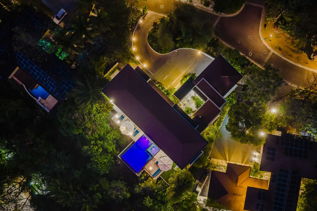 Casa Nola, Luxury Villa in Gated Community La Reserva