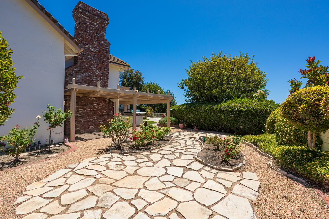 27101 Hidden Trail Rd