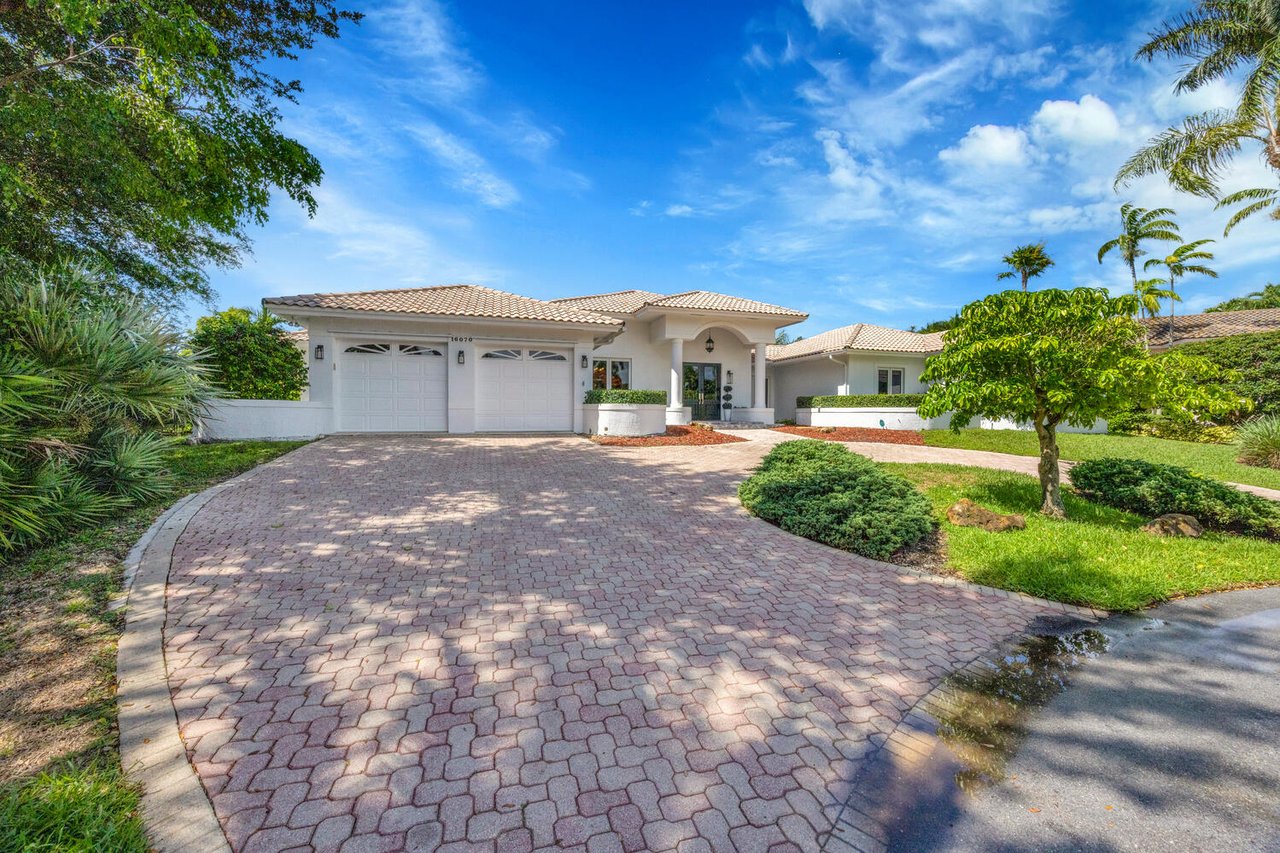 Palmetto Bay Perfection: Spacious, Serene, Stunning