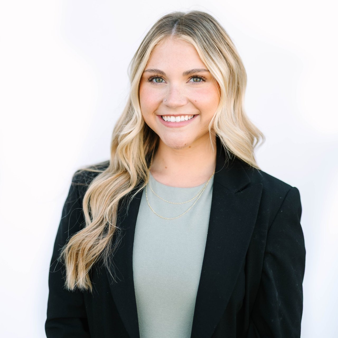 Hallie Ellis Paducah, KY Real Estate Agent Headshot