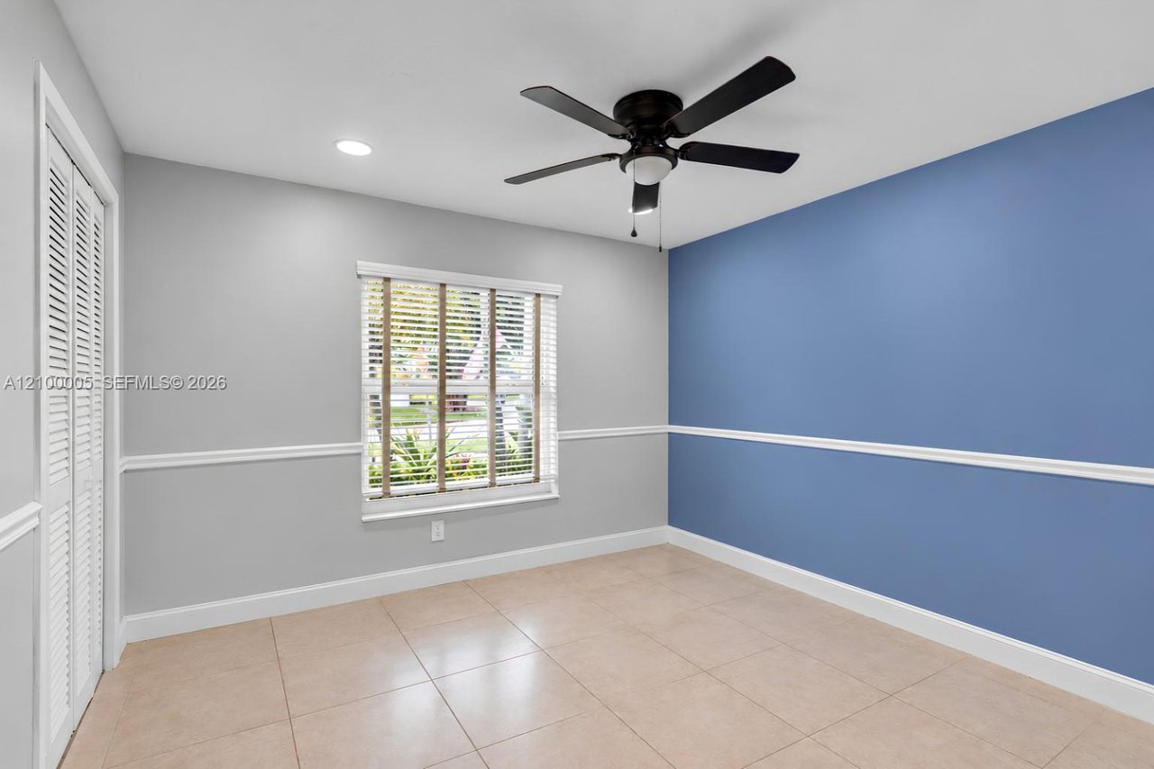 12010-sw-107-street-miami-fl-home-for-sale-bedroom