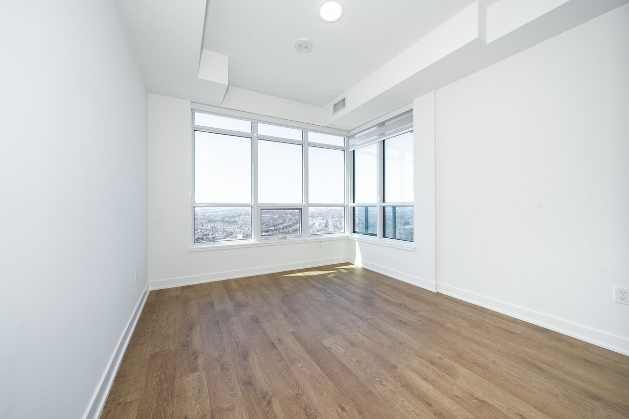 30 Upper Mall Way, A2205