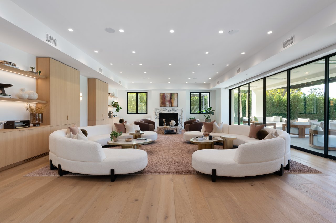 Sprawling Diamond