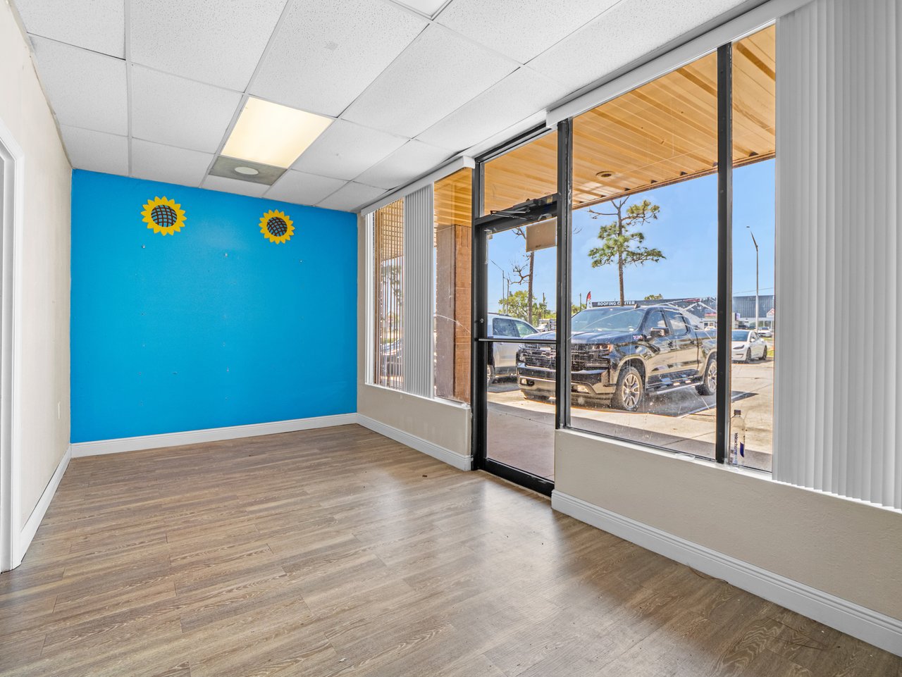 2715 N Harbor City Blvd