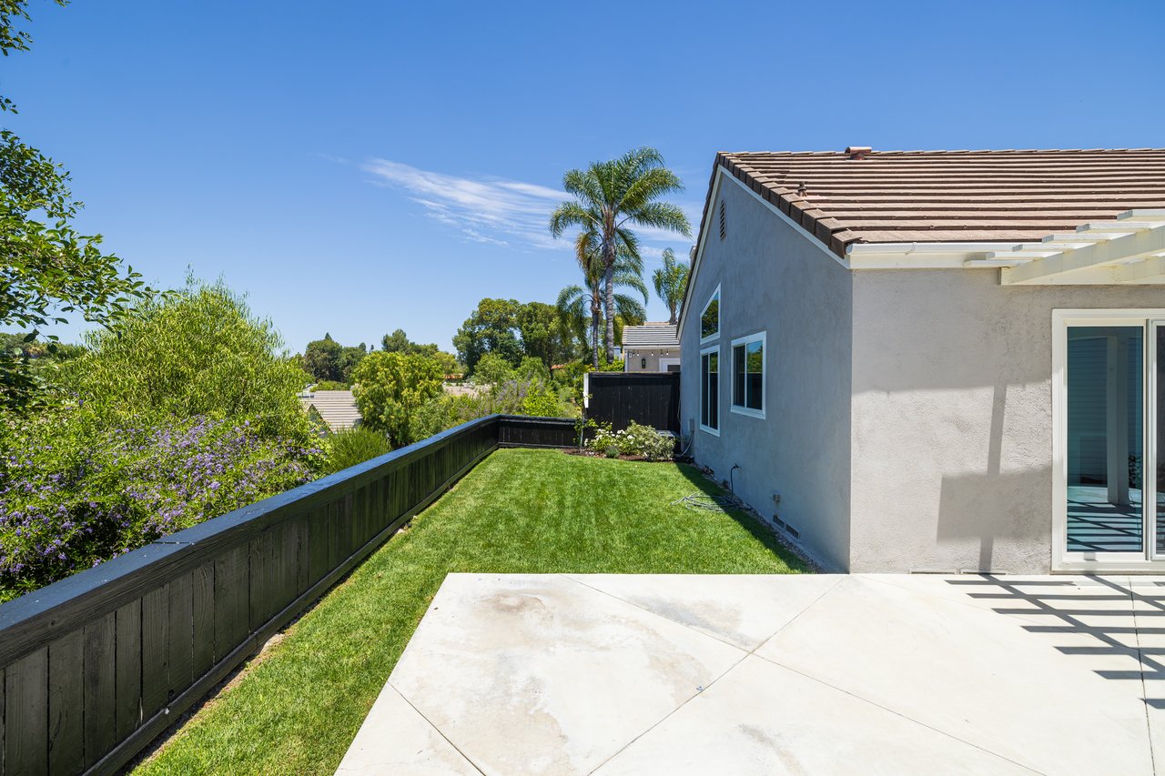 21 Indian Hill Ln