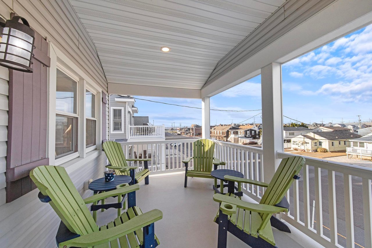 216 Taylor Ave, 2nd Floor Unit