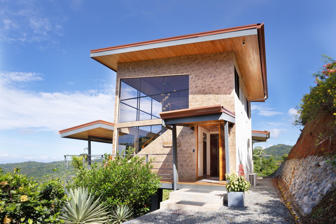 “NESTLED IN” LUXURY HOME AND GUEST HOUSE – A MOUNTAIN SANCTUARY – 3.4 ACRES