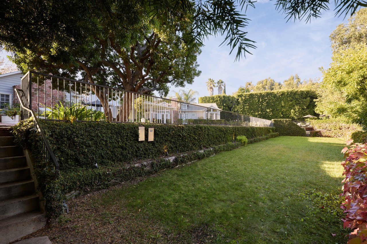 196 Granville Ave, Brentwood