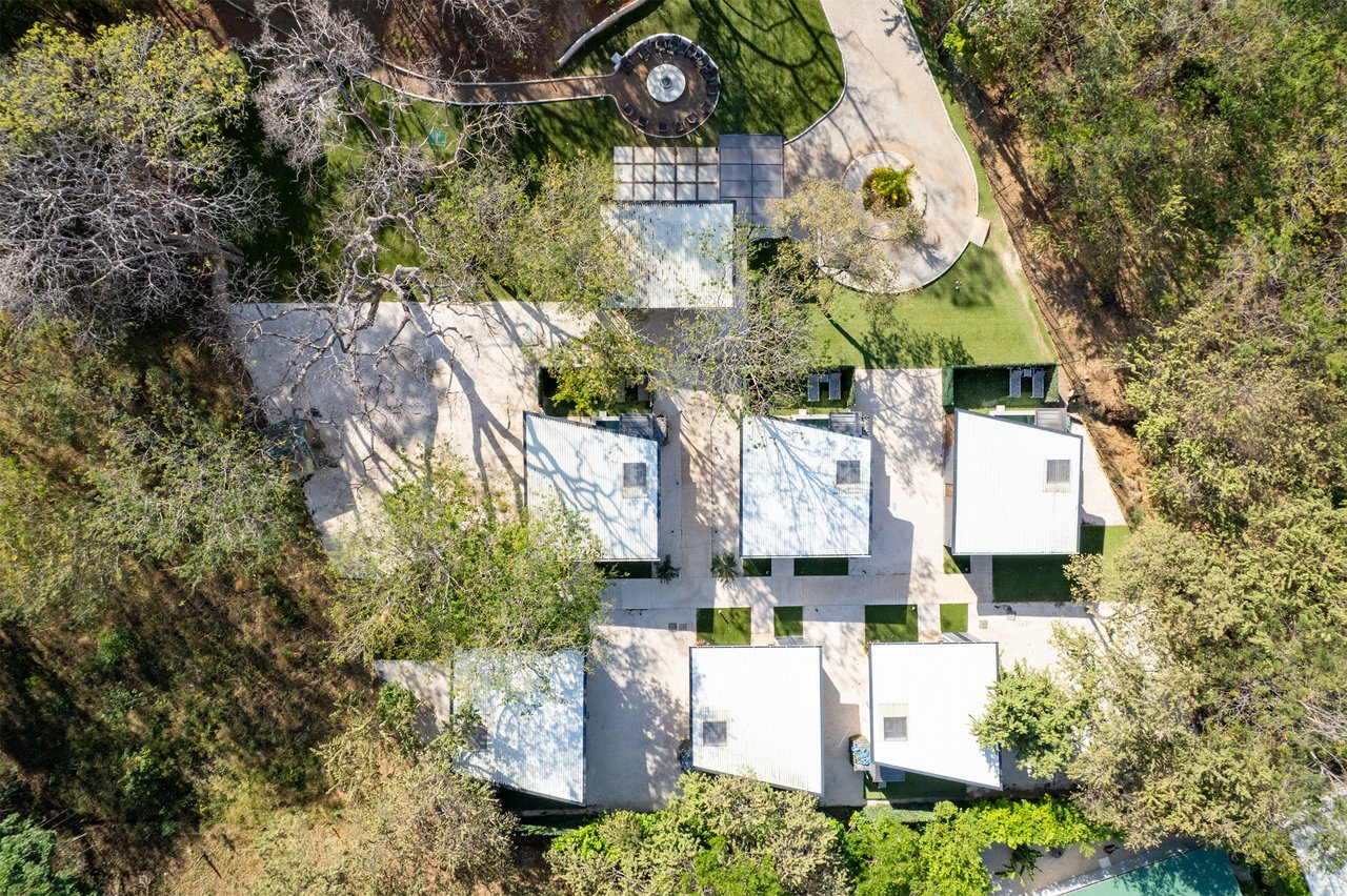 20882 - Multi-Villa Property with 18 Bedrooms, Pool & Clubhouse, Tamarindo
