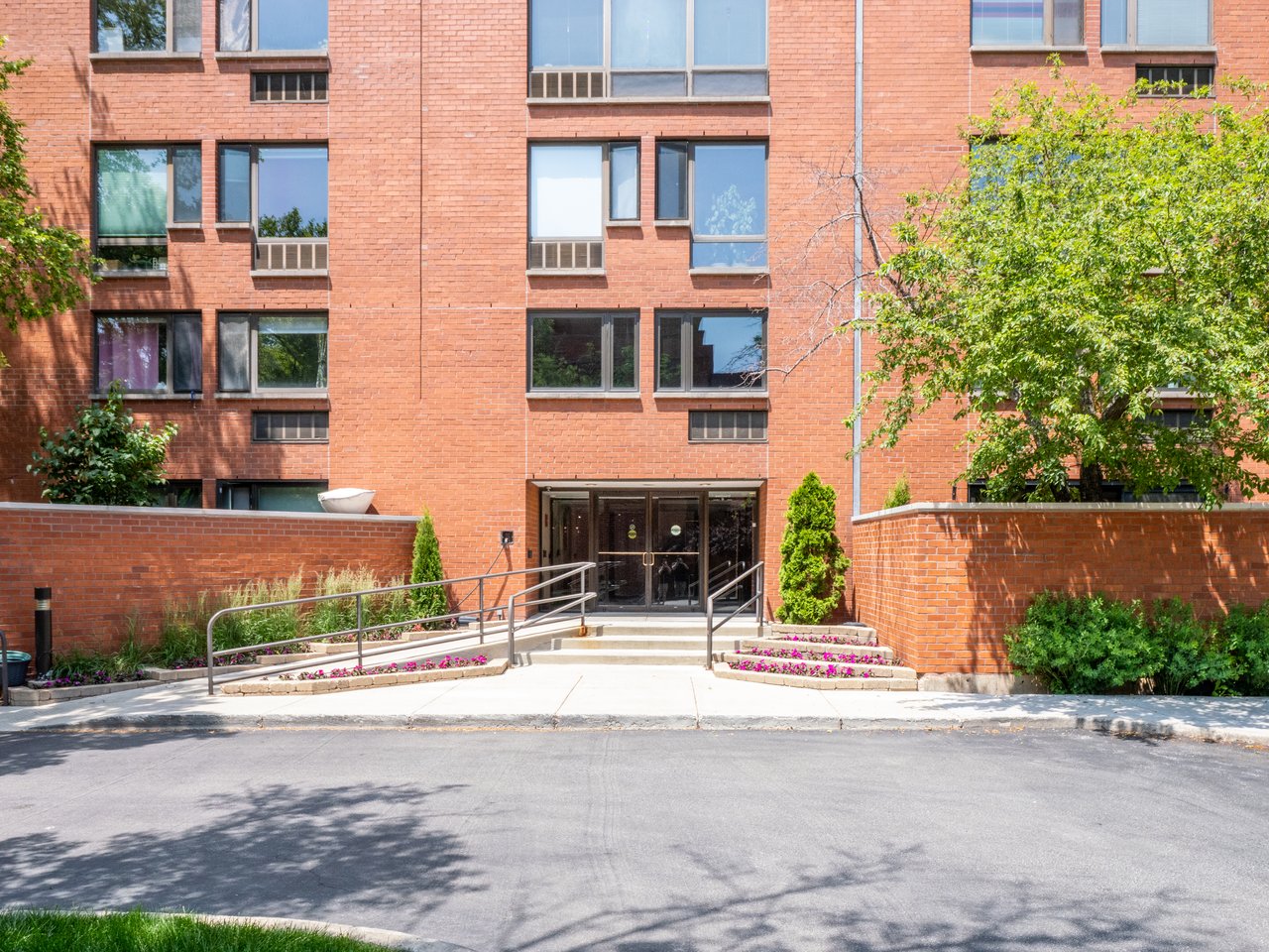 1143 S Plymouth #407