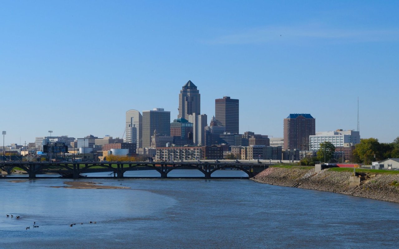Des Moines