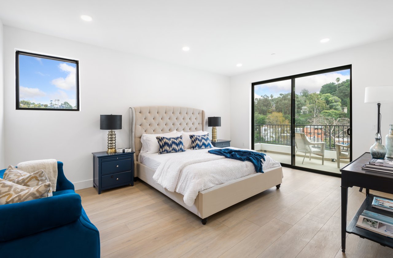 Aurelia Terrace, Regal Pl, 90068