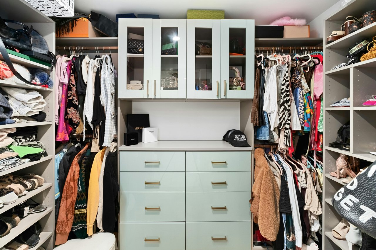 70 Rainey Street #2702