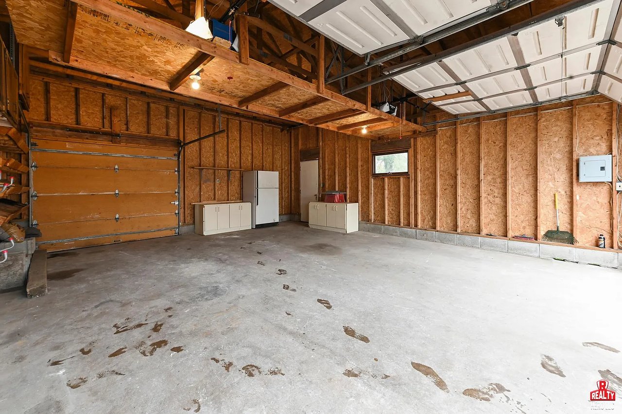 825 Allen Ave