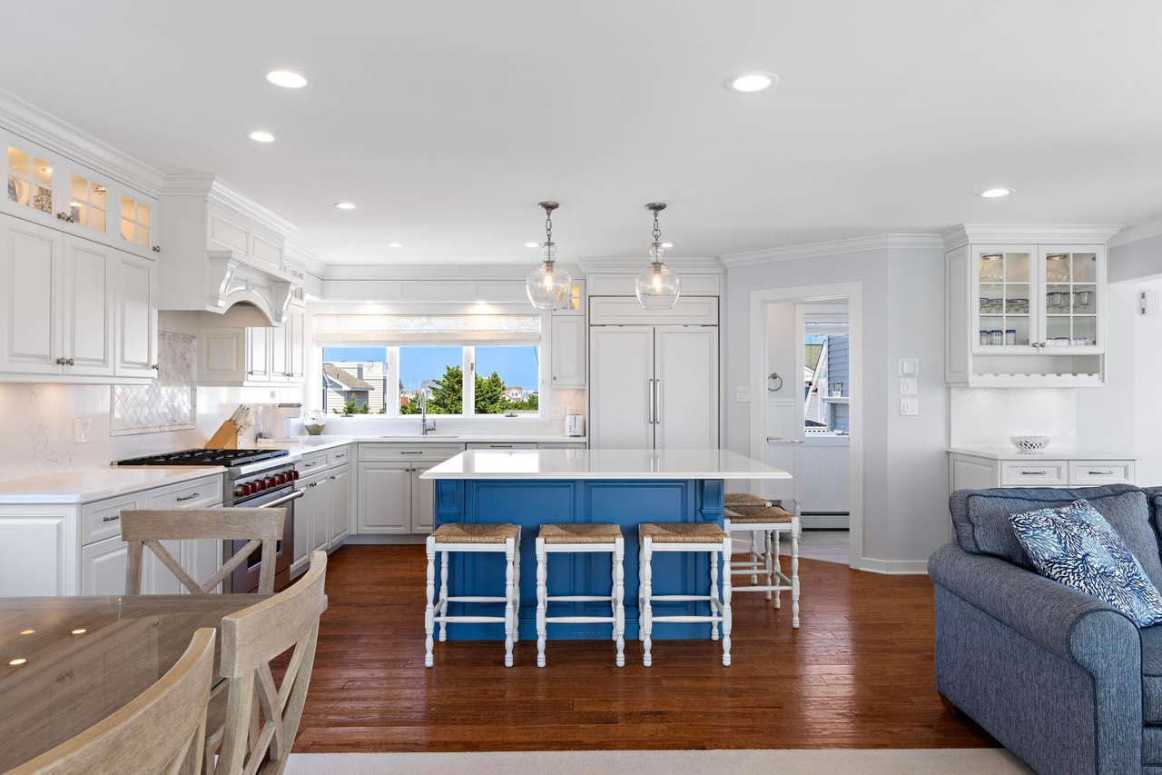 10 11th Street