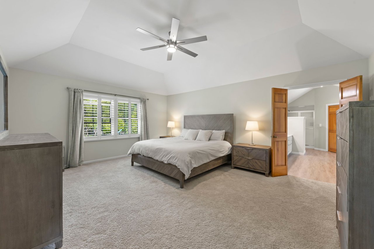 2689 Fox River Ln