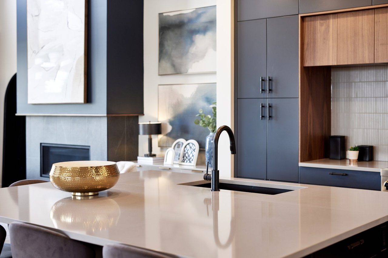 218 Aspen Summit Place SW