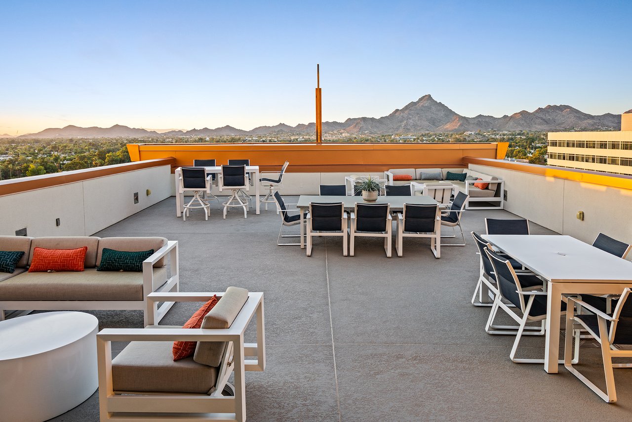 2211 E CAMELBACK Road 902