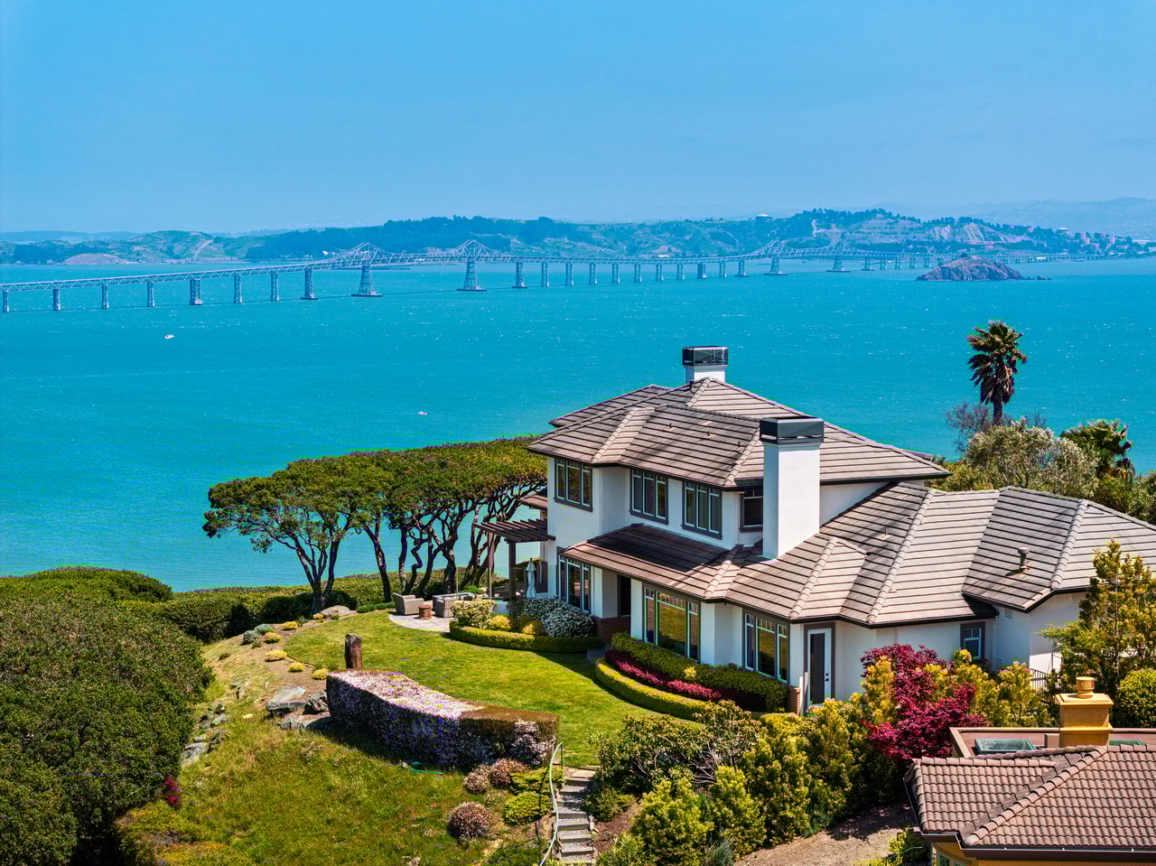 Sweeping Views Across the Bay