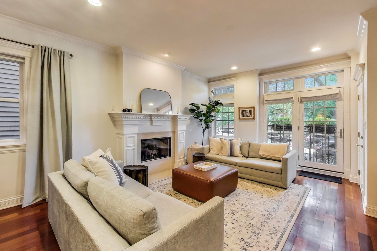 3555 N Marshfield Ave. Unit 1
