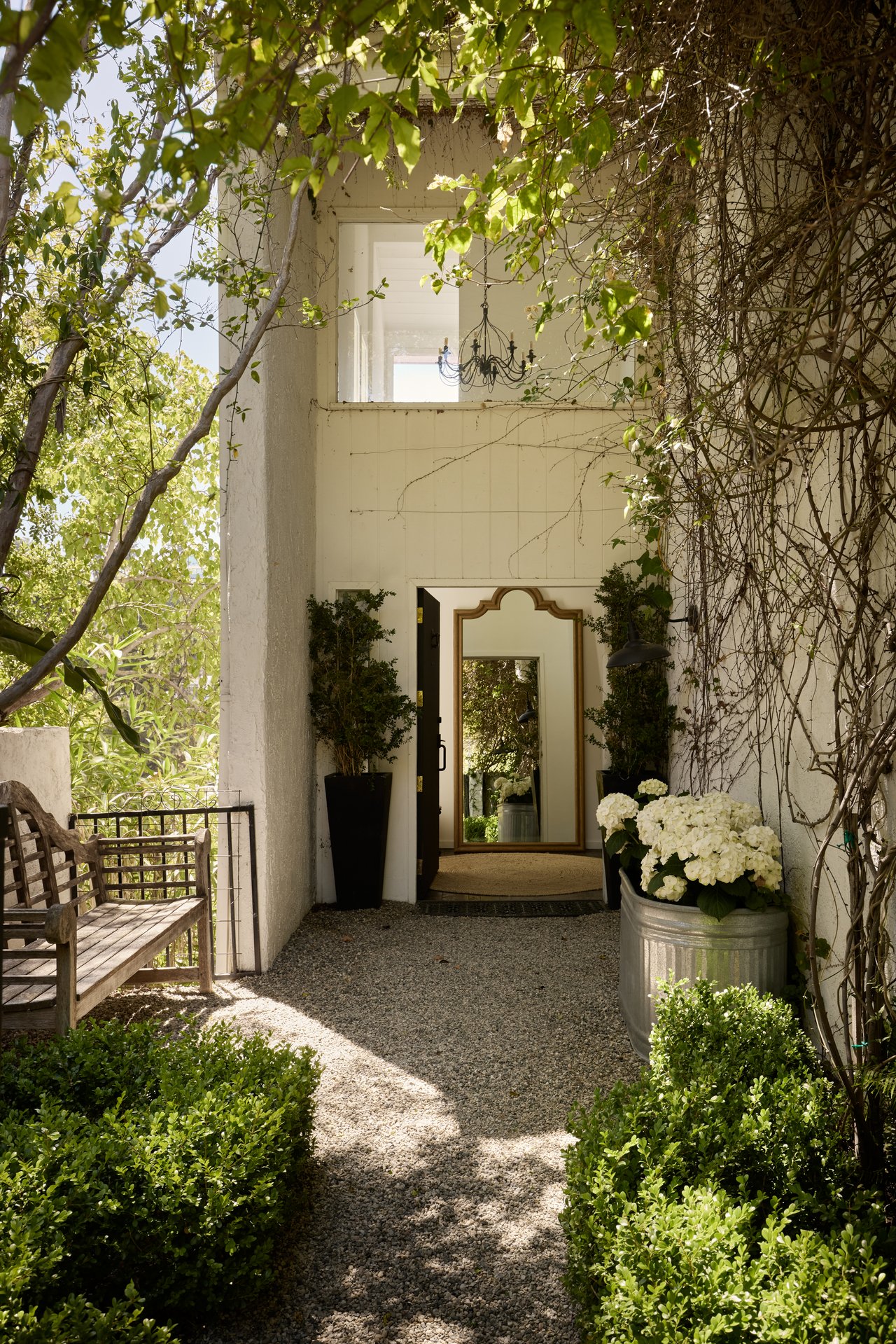 1583 Lindacrest Dr, Beverly Hills