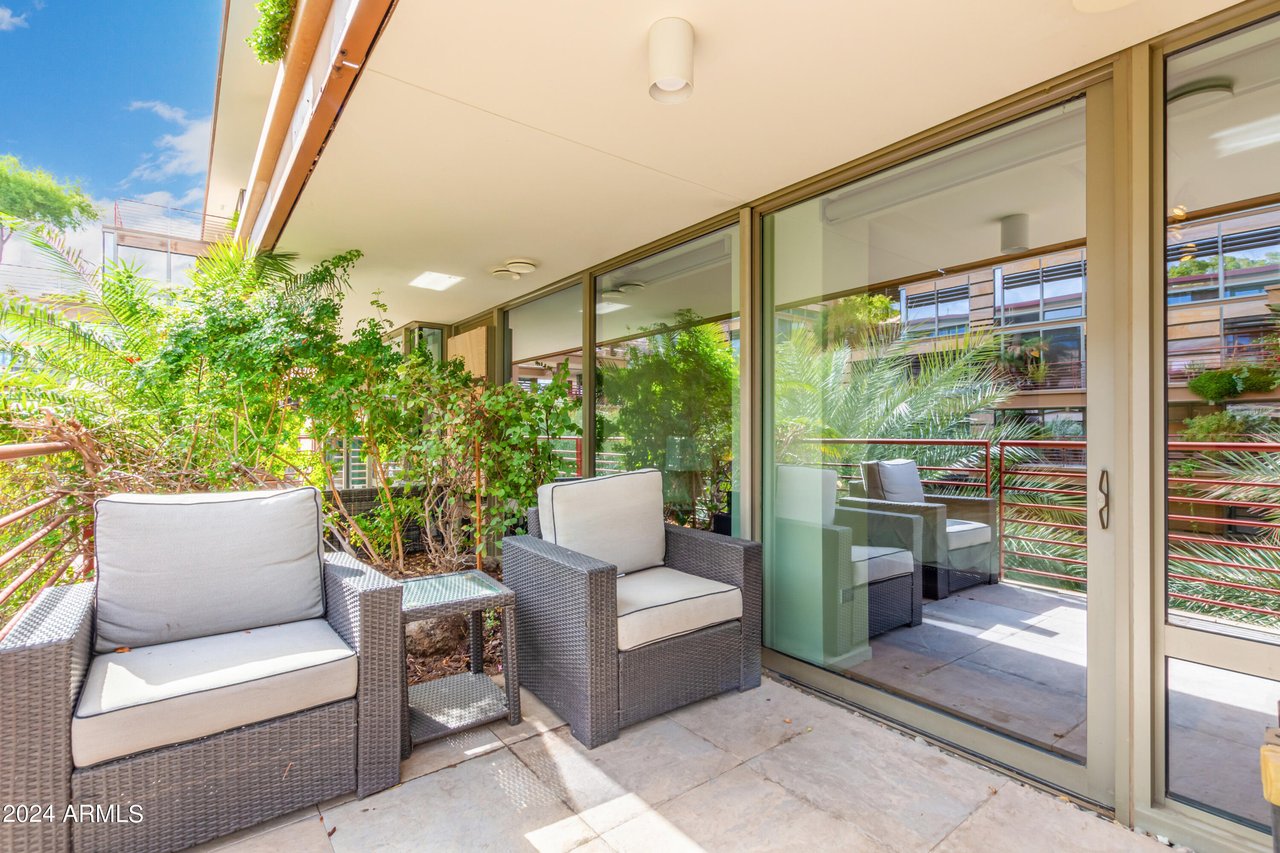 7137 E Rancho Vista Dr, #4005