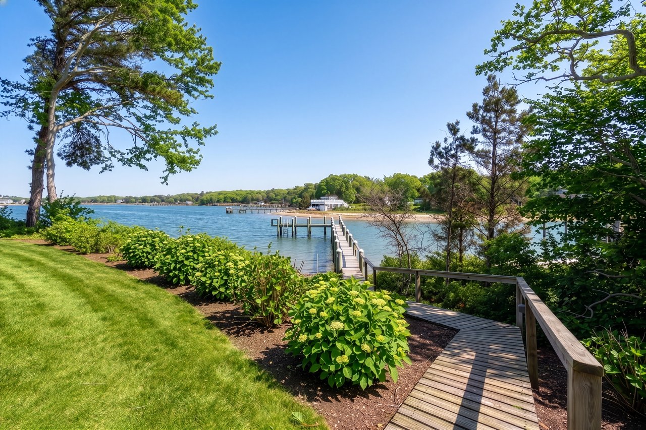 Breathtaking views over West Bay and Eel River