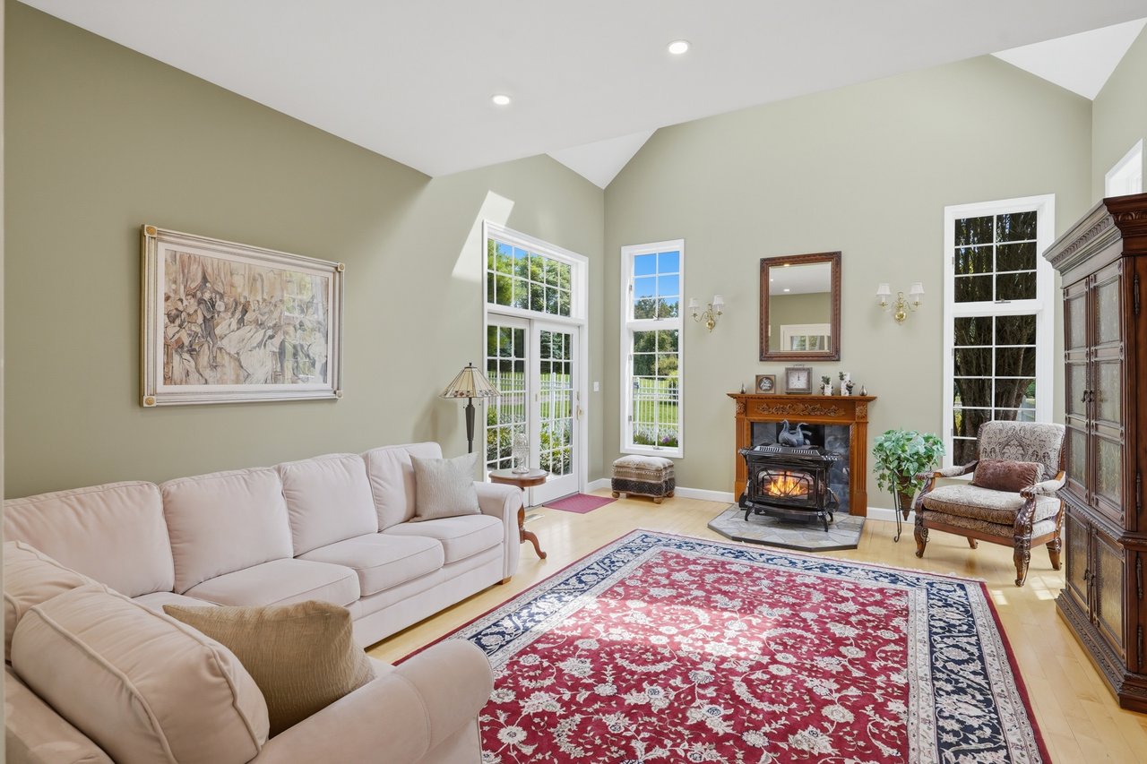 Picture-Perfect Country Living
