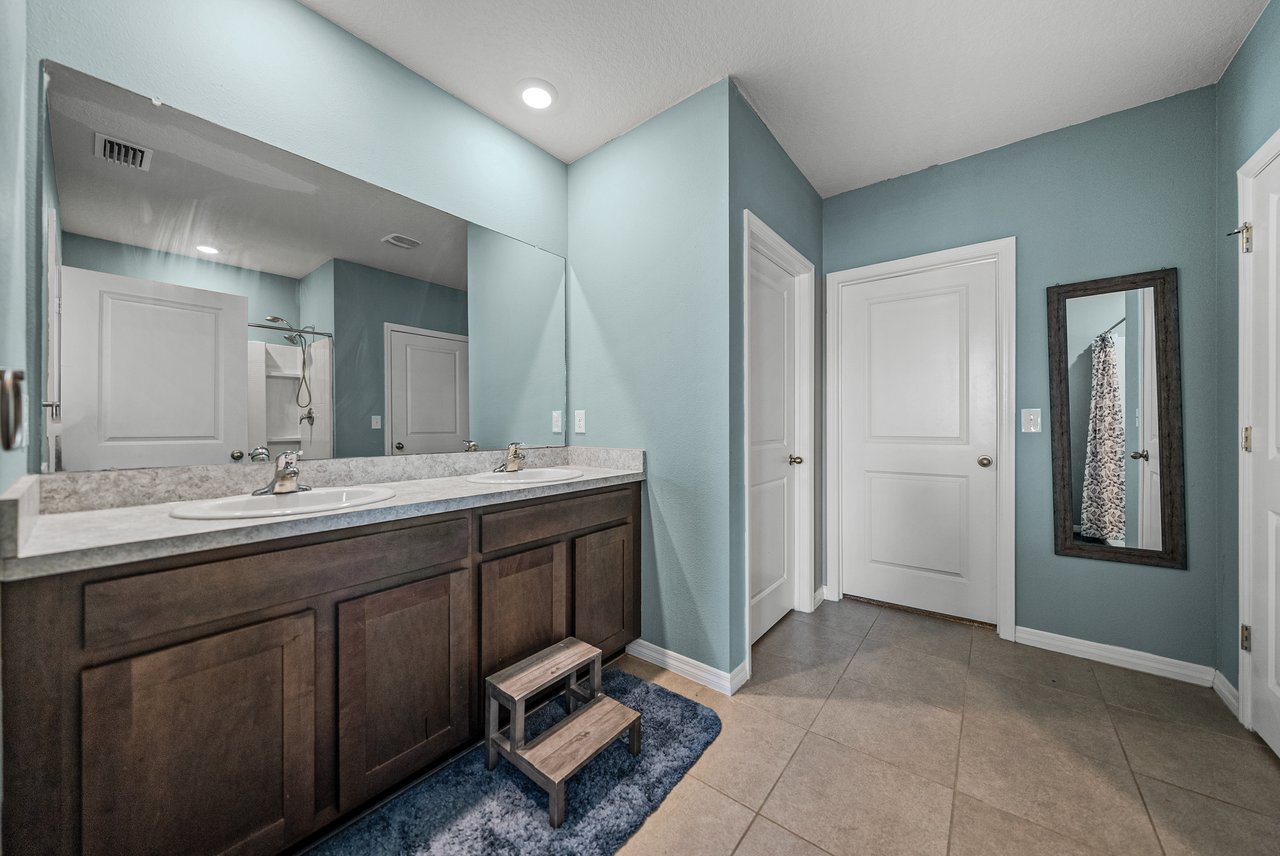 10951 PENNY GALE LOOP