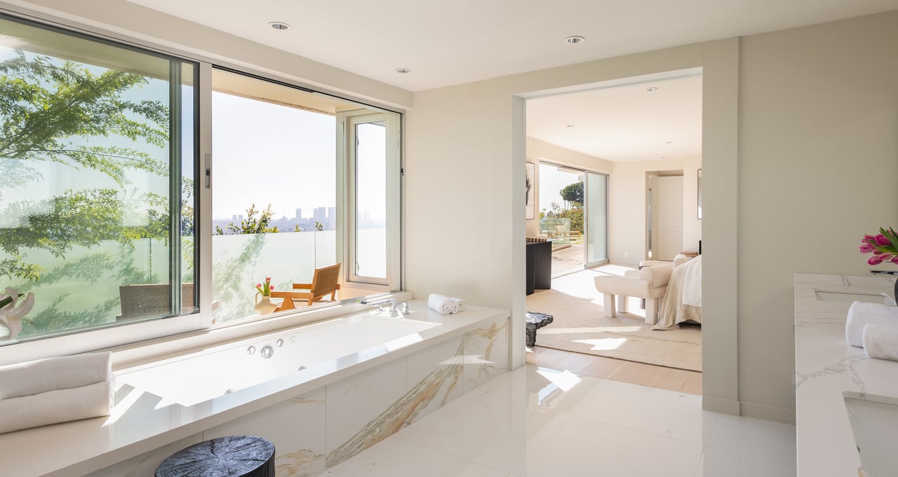 8515 Hedges Way, West Hollywood
