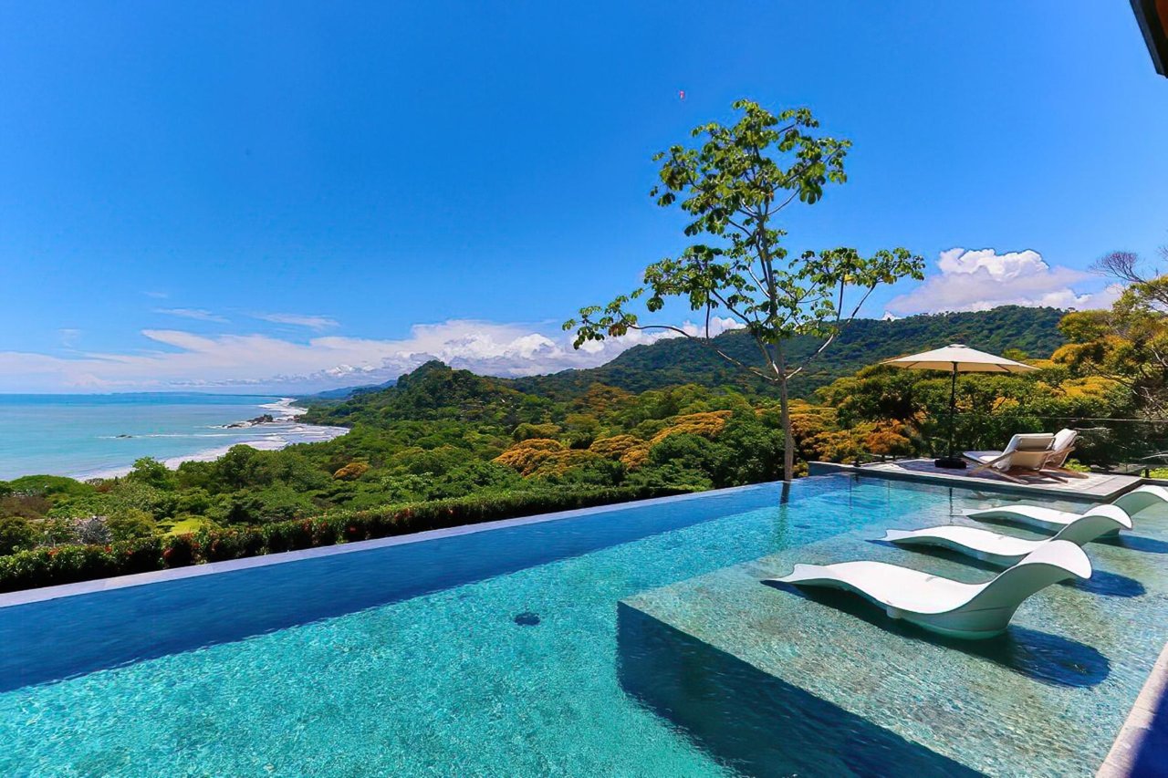 Solar Powered Oceanview Estate, Dominical, Puntarenas