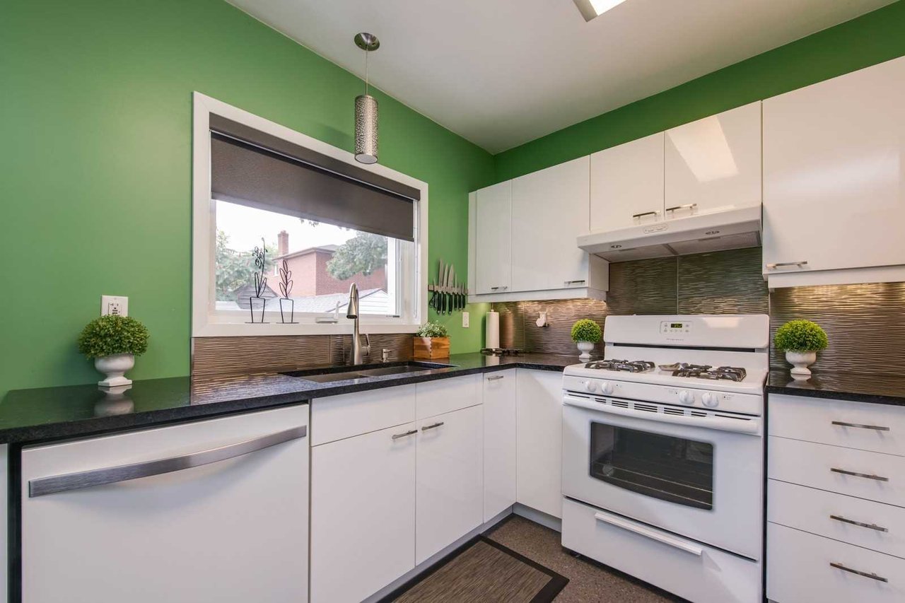 212 Audrey Ave