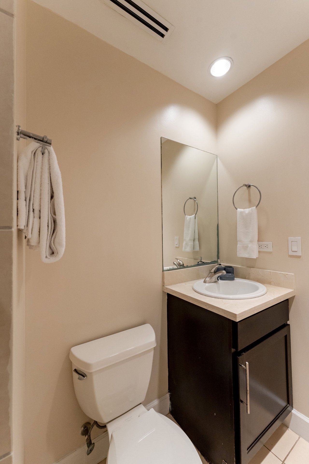 Pacifico L914, 2-Bed Condo, Playas del Coco