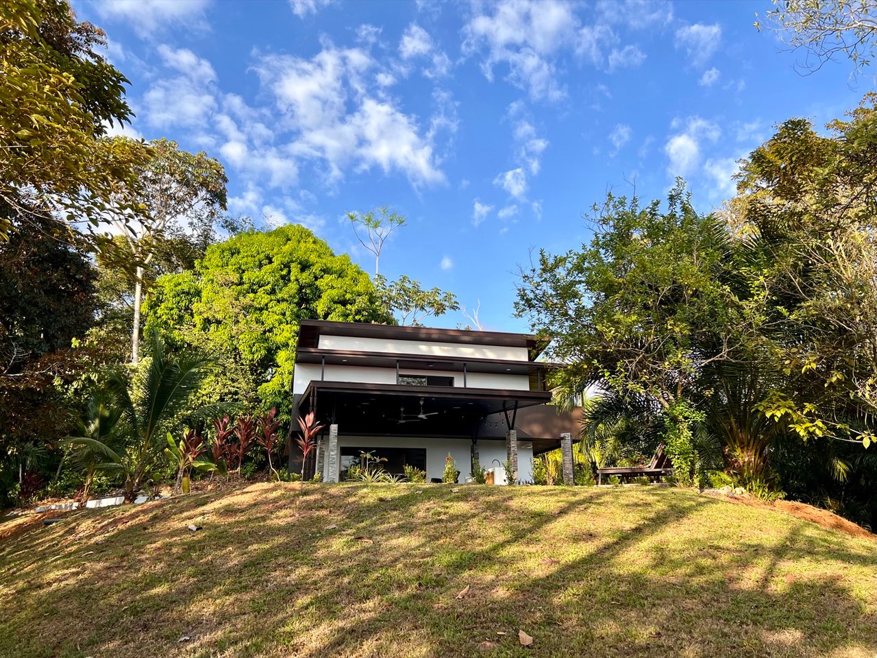 Modern Three-Bedroom Home On 6+ Acres In Ojochal