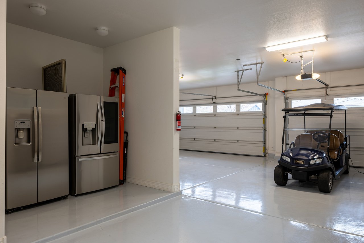 3743 E ARABIAN Drive