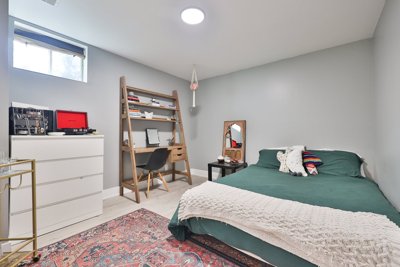 1131 Carol Street, Burlington