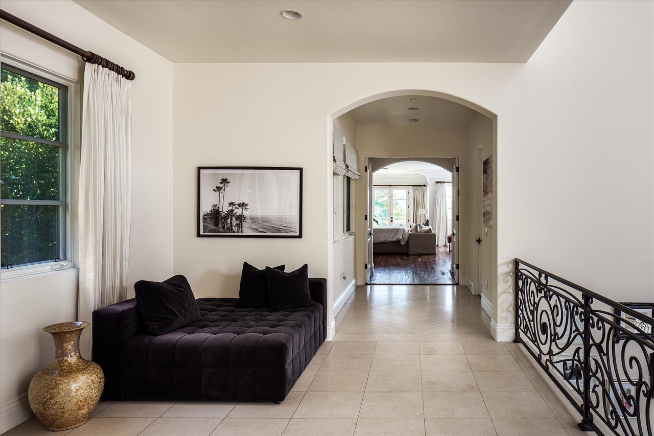 2481 Summitridge Dr