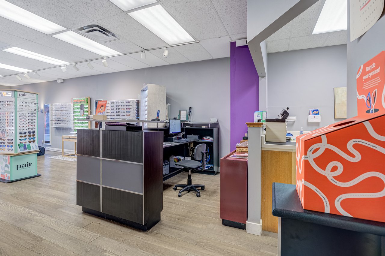 Commercial Property On Bloor St W - The Kingsway 