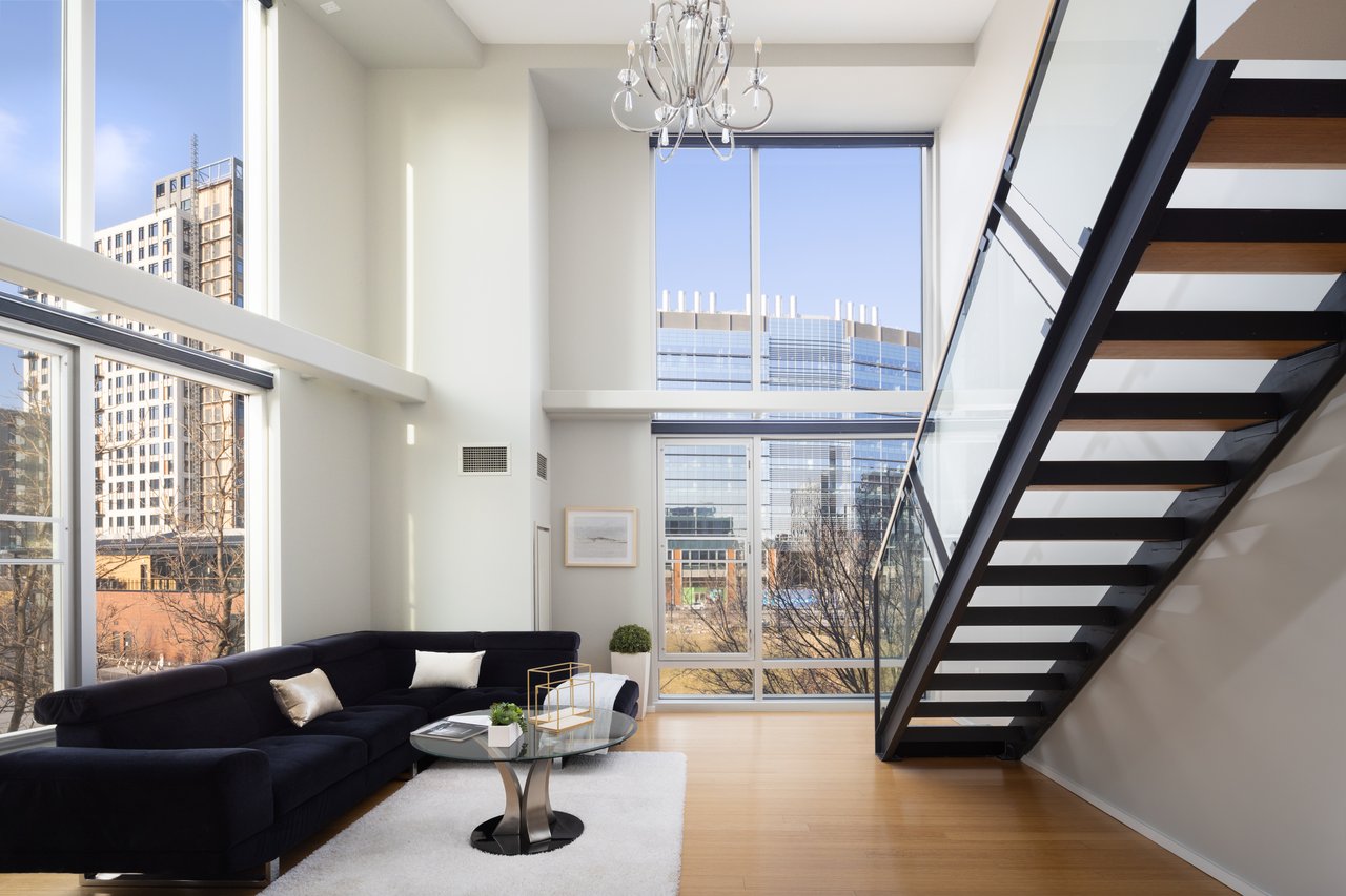 1 Earhart Street 322