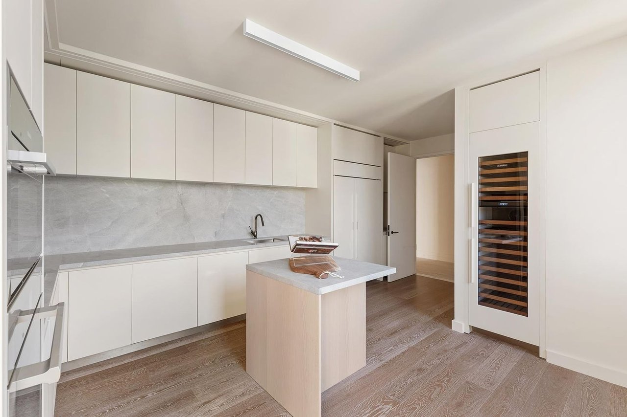 77 Greenwich St #PH